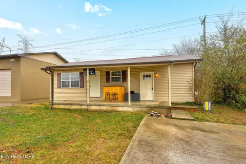 422 Whitecrest Dr, Maryville, TN 37801