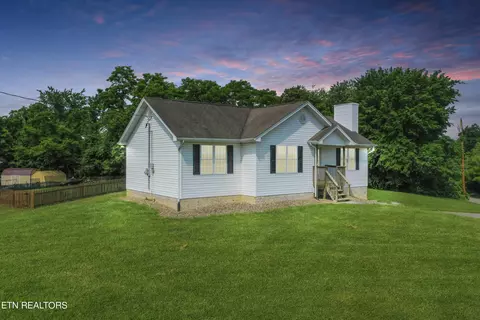1865 Orchard Grove Ln, Morristown, TN 37814