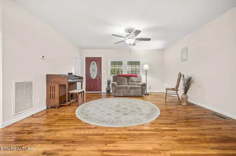 1240 Franklin Loop, Clarkrange, TN 38553 photo 8