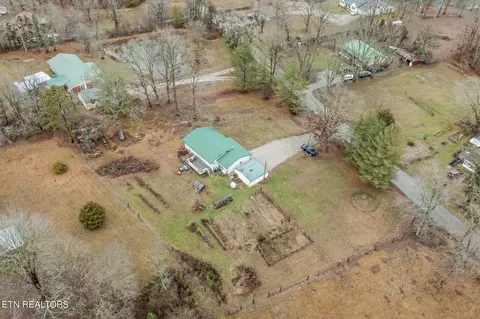 1240 Franklin Loop, Clarkrange, TN 38553 photo 3