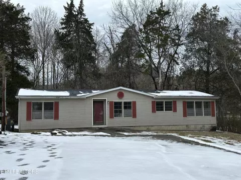 635 E Raccoon Valley Dr, Heiskell, TN 37754