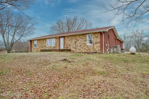 223 Charlie Peek Ln, Rickman, TN 38580