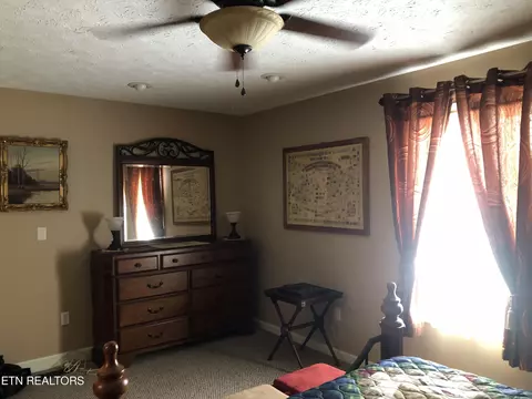 Bedroom - 1016 Haley Rd, Clarkrange, TN 38553 photo 3 of 8