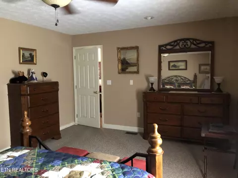 Bedroom - 1016 Haley Rd, Clarkrange, TN 38553 photo 4 of 8