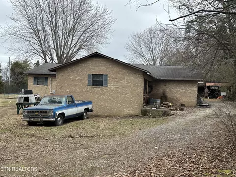 236 County Farm Rd, Madisonville, TN 37354