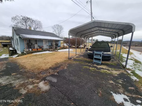 544 Gibson Station Rd, Ewing, VA 24248 photo 3