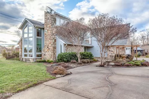 596 Pasteur Pl, Alcoa, TN 37701 photo 4