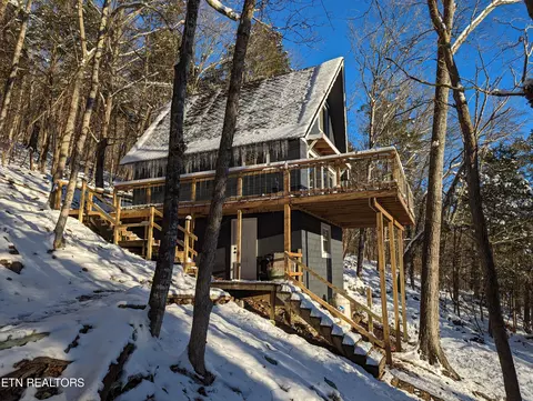 252 Hueston Wood Ln, Speedwell, TN 37870