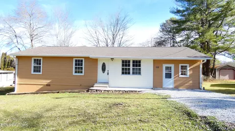 122 Lee Cir, Crossville, TN 38555