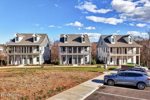 434 E Church Ave, Maryville, TN 37804