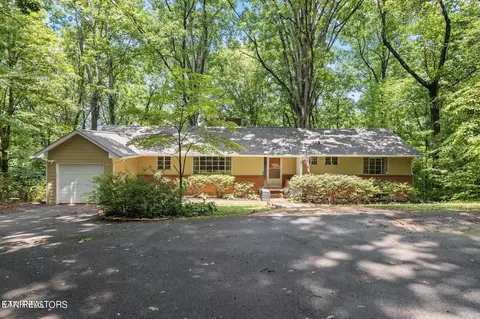 209 Farlow Dr, Knoxville, TN 37934
