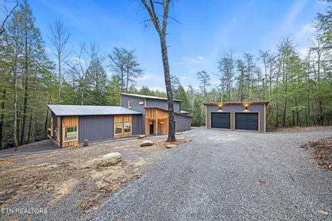 674 Shelby Way, Clarkrange, TN 38553