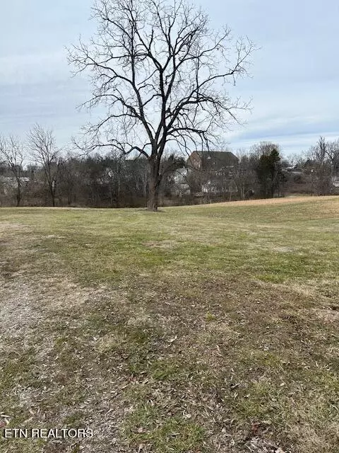 210 S Front St, Friendsville, TN 37737