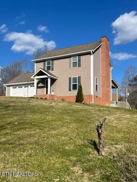 432 Wheeler Ln, La Follette, TN 37766