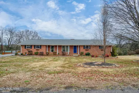 1756 Leconte Dr, Maryville, TN 37803
