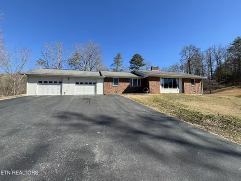 190 Park Rd, Huntsville, TN 37756