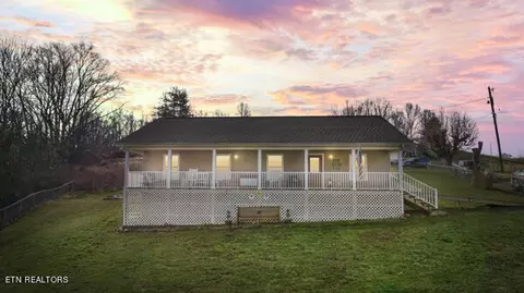 105 Crockett Ridge Rd, Rose Hill, VA 24281