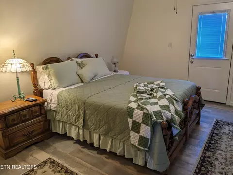 Bedroom - 433 Mountain Thrush Dr, Townsend, TN 37882 photo 2 of 3