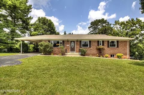 4119 NE Shangri La Dr, Knoxville, TN 37914