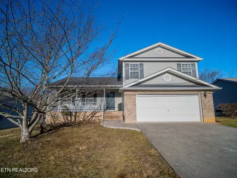 8213 Oak Terrace Ln, Powell, TN 37849