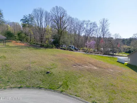 503 Ivey Vine Dr, Maryville, TN 37801
