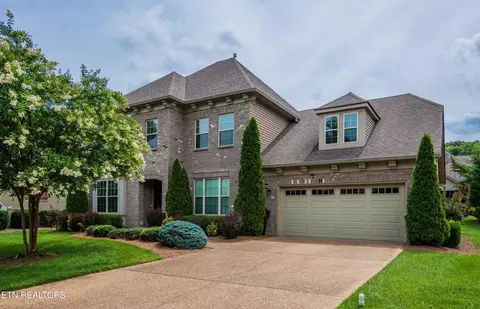 11212 Matthews Cove Ln, Knoxville, TN 37934