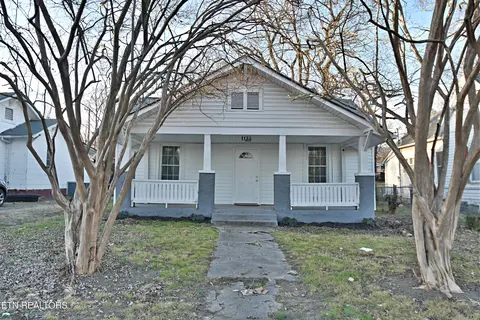 127 E Caldwell Ave, Knoxville, TN 37917