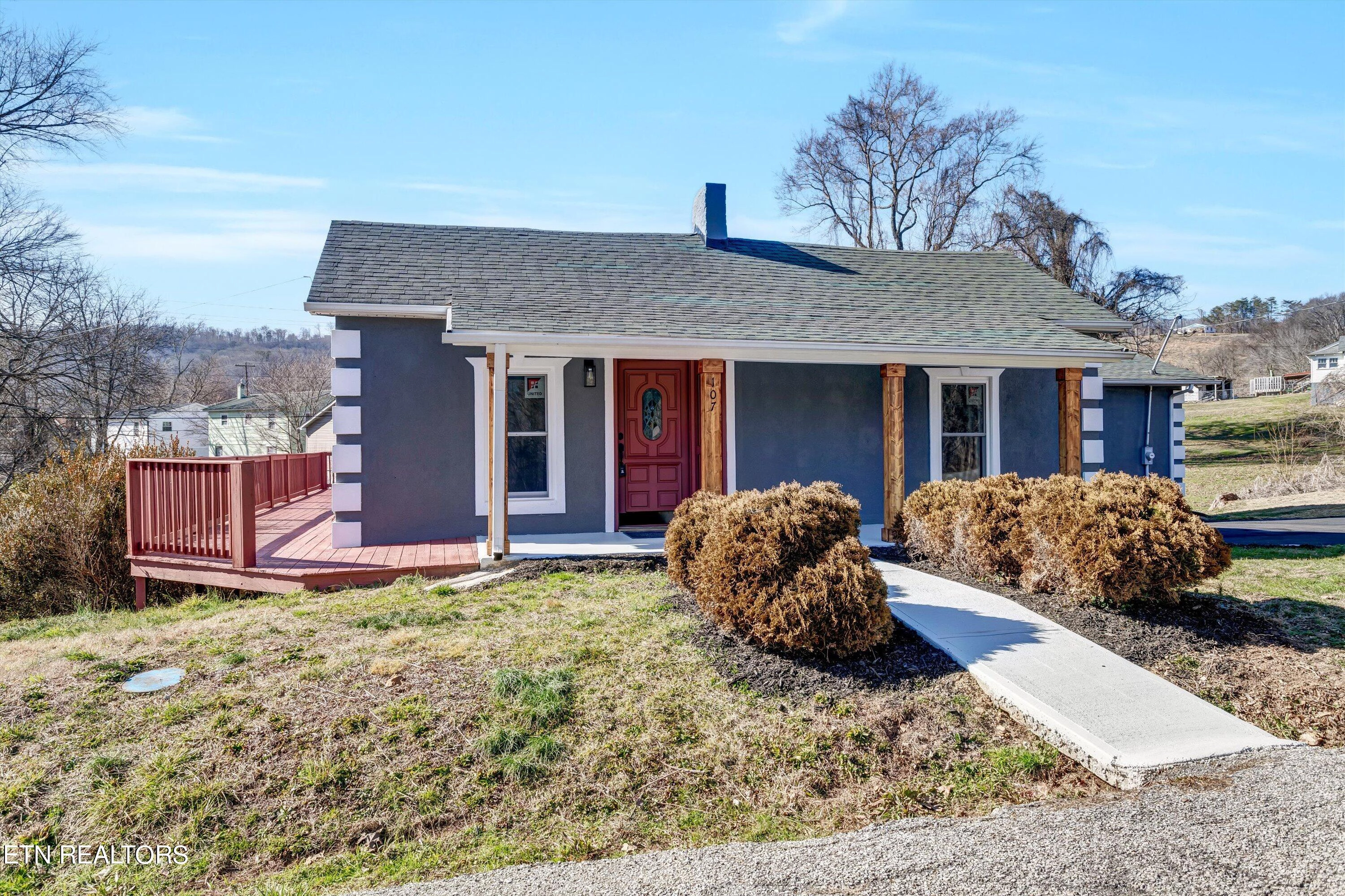 107 Redwood Dr  