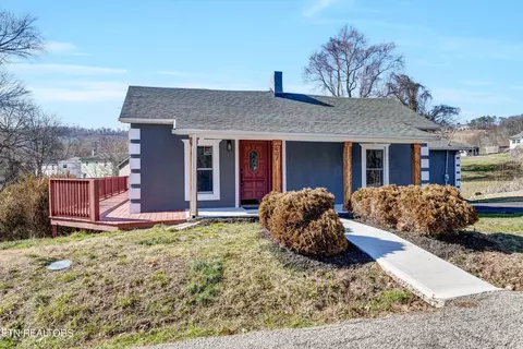 107 Redwood Dr, Harriman, TN 37748