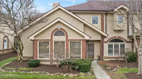 921 Westcourt Dr, Knoxville, TN 37919