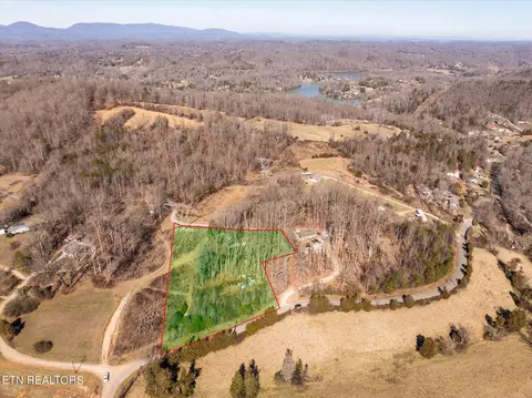 1212 Mehaffey Rd, Knoxville, TN 37931