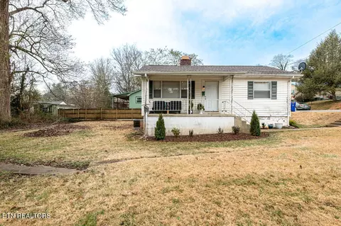 305 W Faunce Rd, Oak Ridge, TN 37830