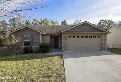 7322 Kennon Park Ln, Knoxville, TN 37909