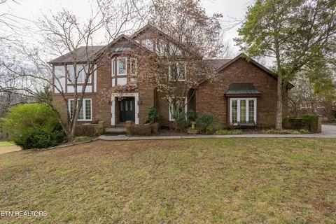 405 Loganberry Ln, Farragut, TN 37934