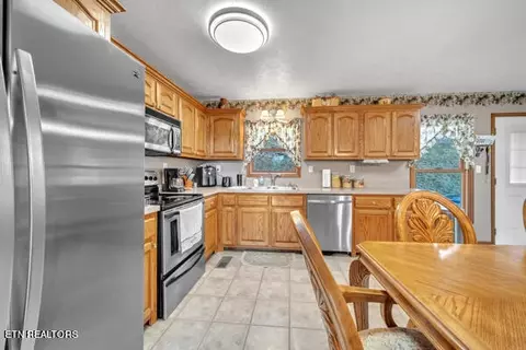 Kitchen - 453 Lick Branch Rd, Ewing, VA 24248 photo 2 of 3