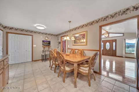 Dining - 453 Lick Branch Rd, Ewing, VA 24248 photo 2 of 2