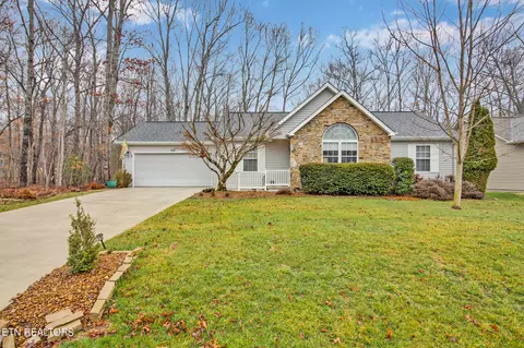 115 Highgate Dr, Crossville, TN 38558