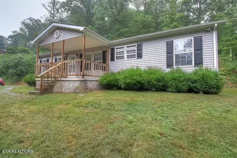 131 Church Of The First Born Rd, Middlesboro, KY 40965