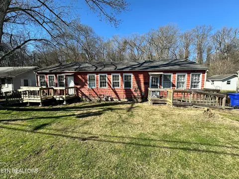 246-248 Robertsville Rd, Oak Ridge, TN 37830