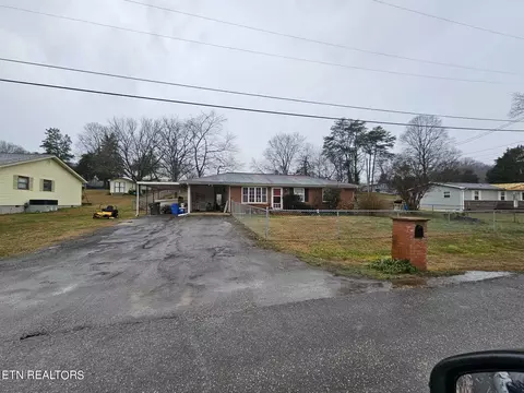 1584 Crescent Dr, Loudon, TN 37774