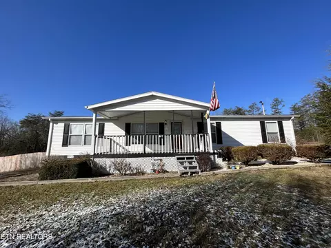 2246 Pine Mountain Rd, La Follette, TN 37766