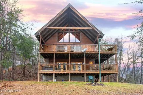 443 Judy Top Ln, Sevierville, TN 37876