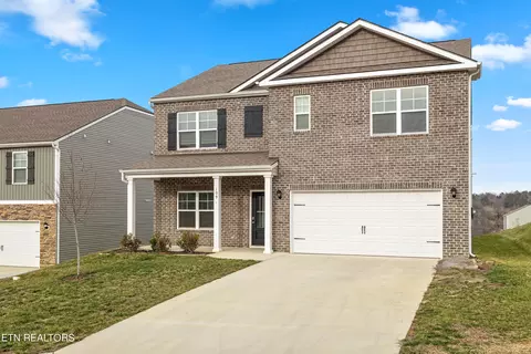109 Laine Dr, Lenoir City, TN 37771
