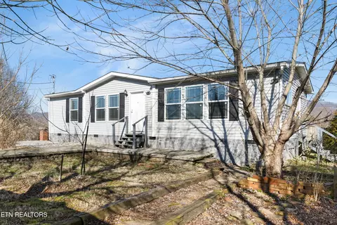 639 Glade Springs Rd, La Follette, TN 37766