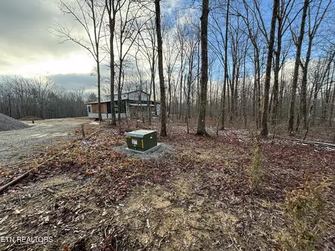 82 Lou Rd, Pikeville, TN 37367