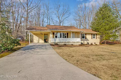 174 Dovenshire Dr, Crossville, TN 38558