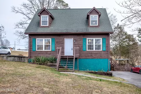 7316 Oak Chase Rd, Knoxville, TN 37918