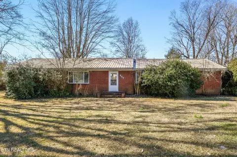 607 Sunview Dr, Athens, TN 37303