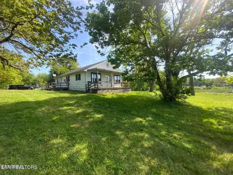 192 Peaceful Ln, Oneida, TN 37841