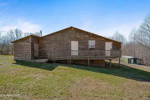 Exterior - 6740 Ashburn Rd, Baxter, TN 38544 photo 6 of 10